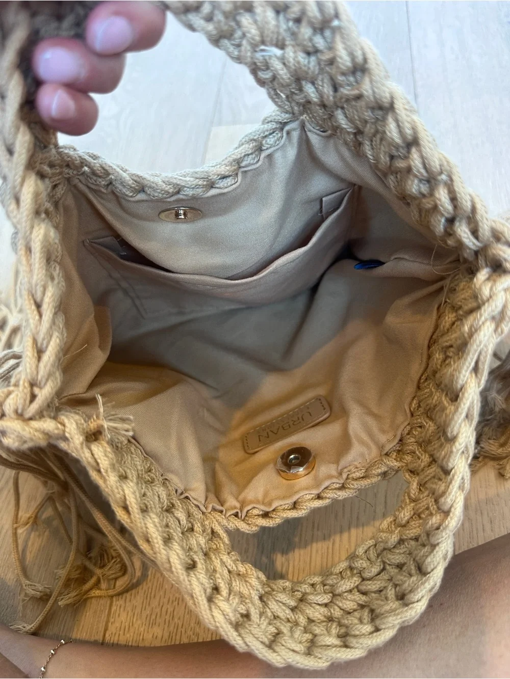 Urban Expressions Crochet Fringe Handbag – Tan